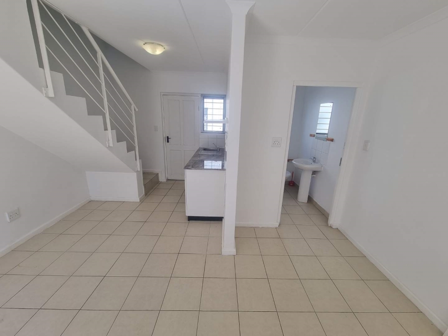 2 Bedroom Property for Sale in Maitland Western Cape